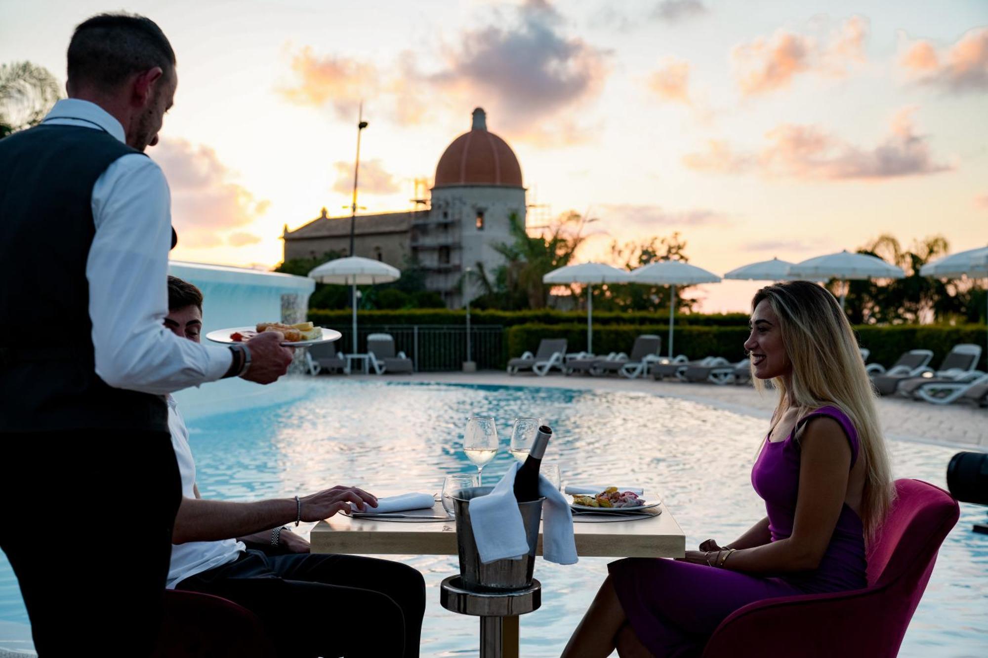 Sentido Michelizia Tropea Resort 外观 照片
