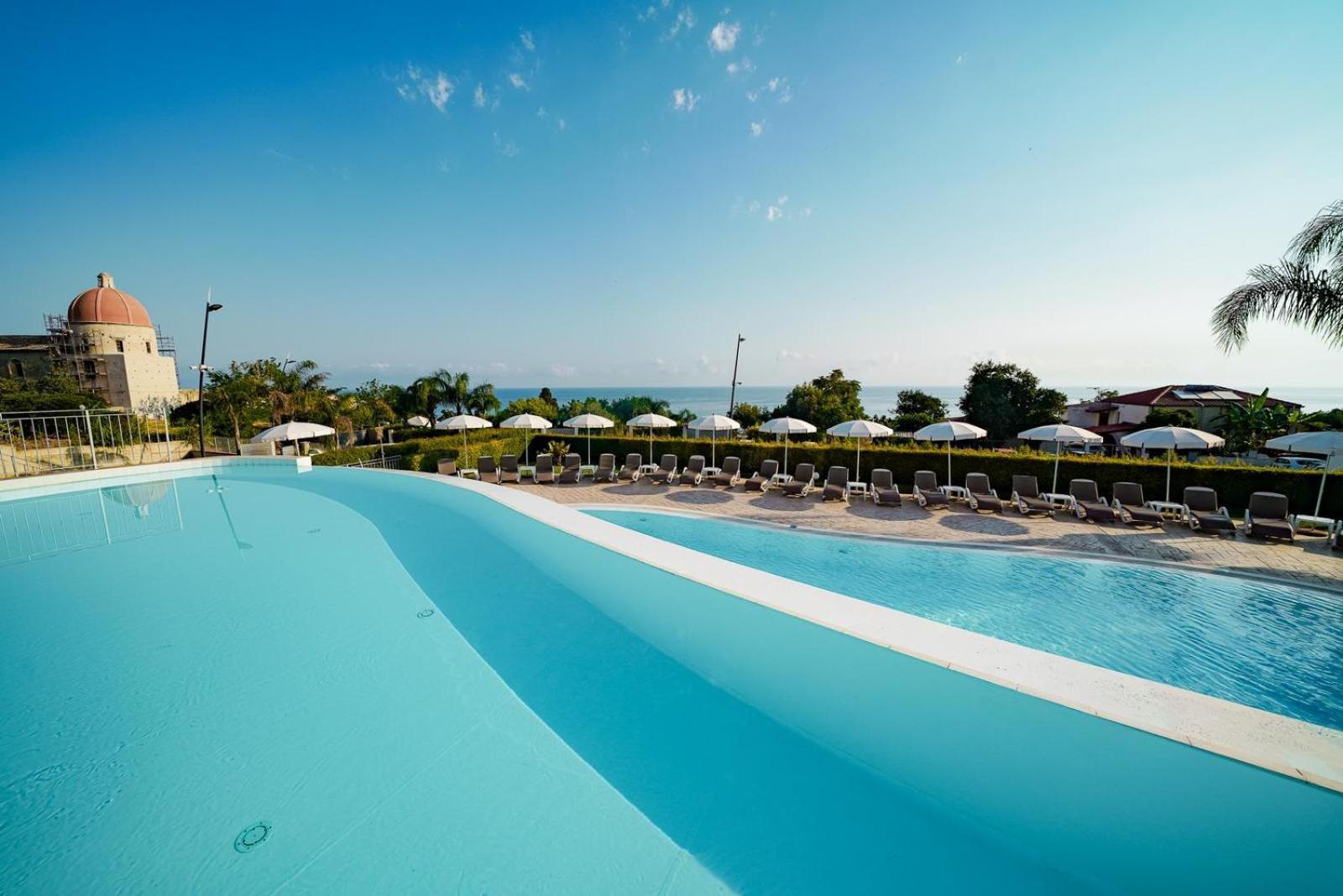 Sentido Michelizia Tropea Resort 外观 照片